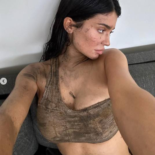 Kylie Jenner 'kirli' çekimlerin kamera arkasını paylaştı - Resim: 3